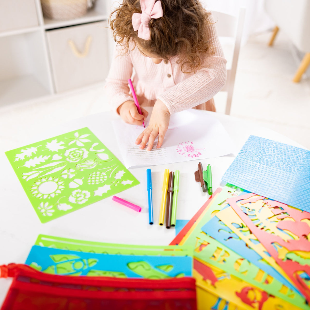 Created by Me! Stencil Art Activity Kit U8