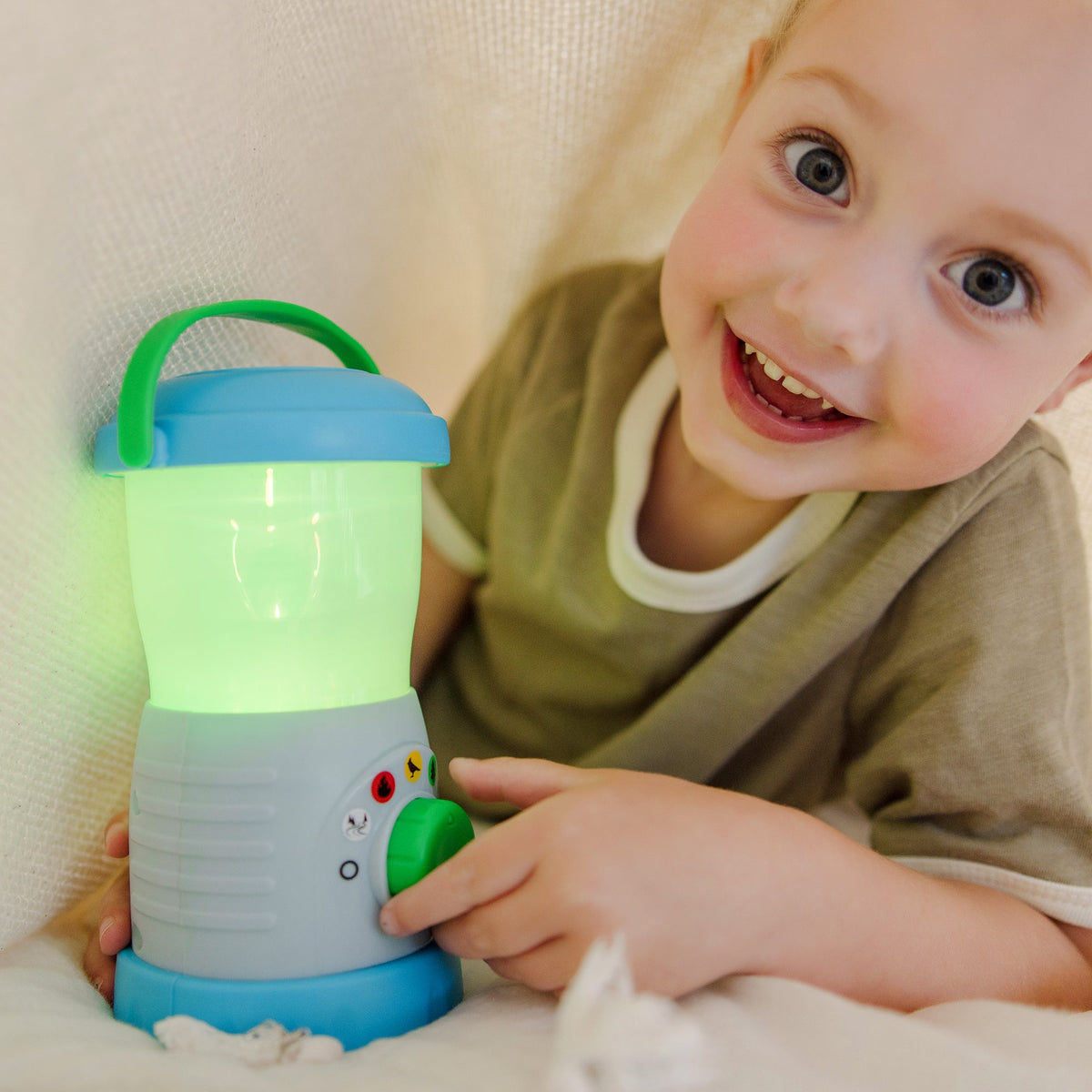 Let's Explore Light & Sound Lantern Play Set T0