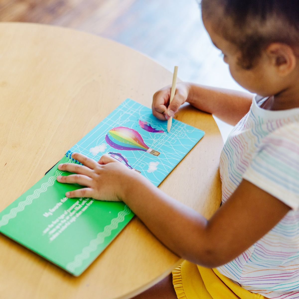 On the Go Scratch Art Picture Reveal Pad - Favorite Things N2