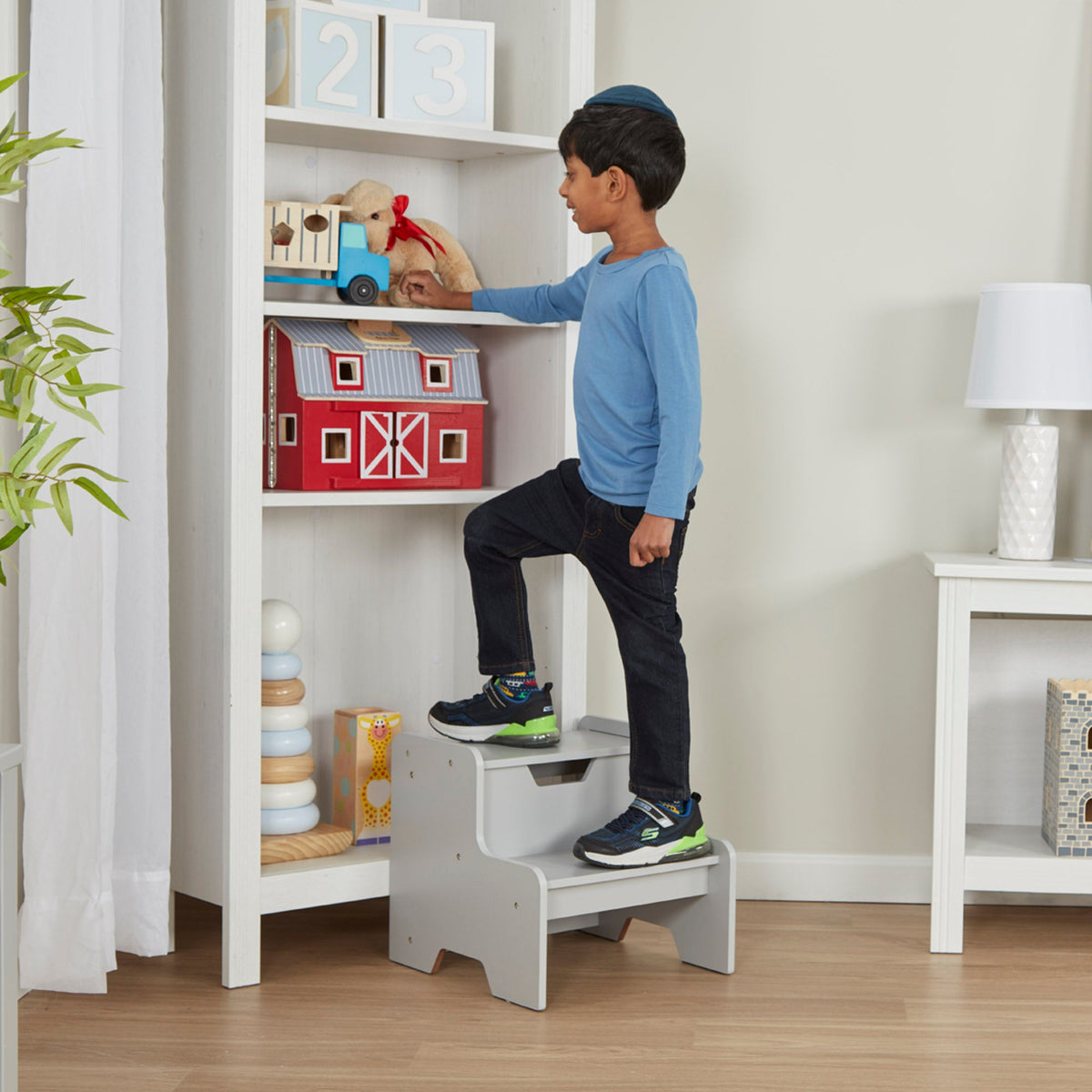 Wooden Step Stool – Gray N9